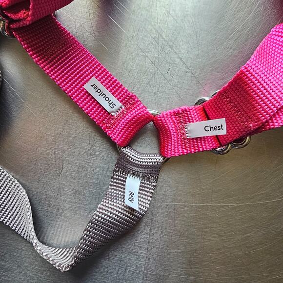 PetSafe Easy Walk No Pull Dog Harness Rasberry/Gray Size Med/Large 40 to 65 lbs - Picture 9 of 9